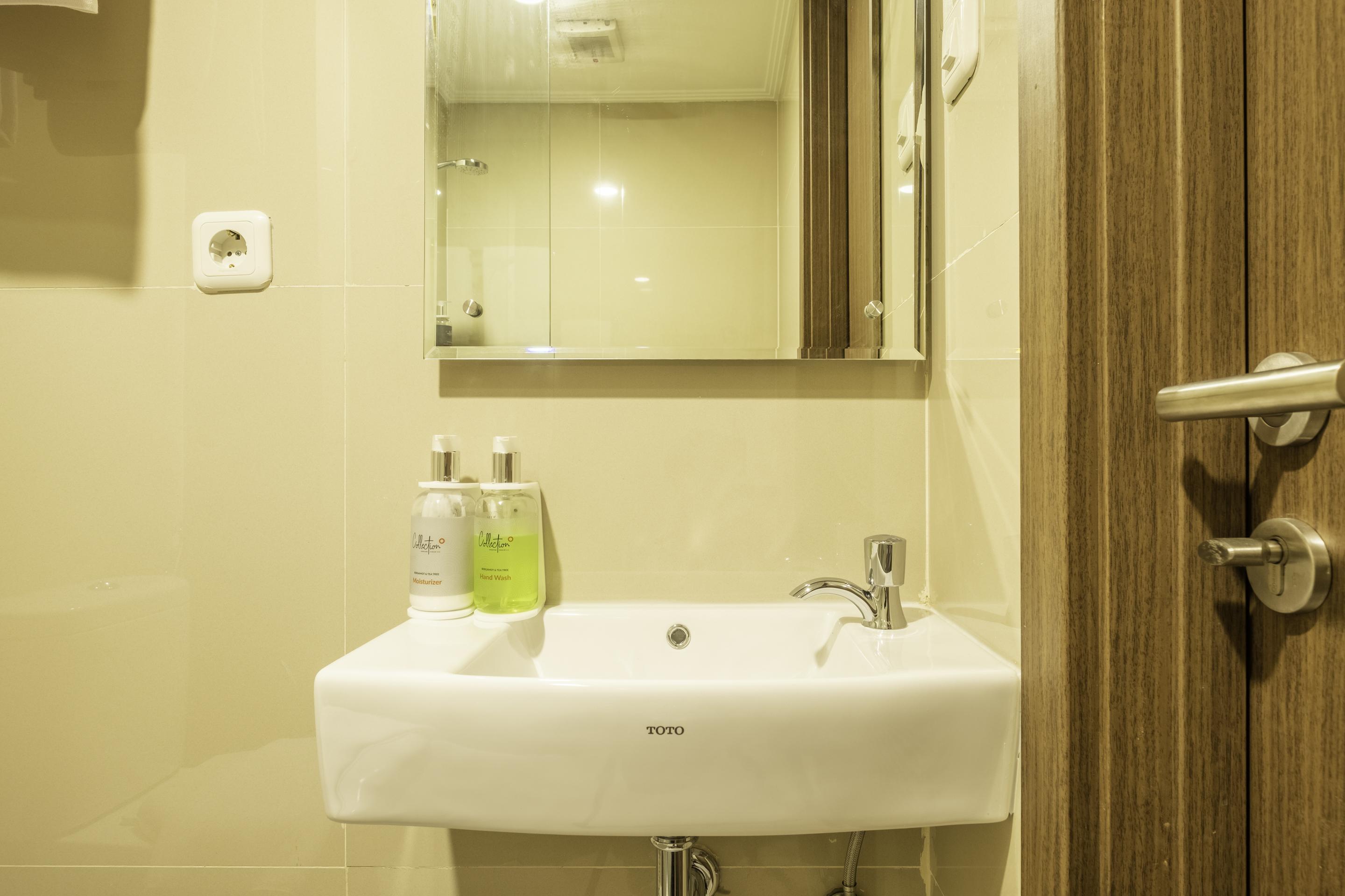 Super Oyo Collection O Hotel Pasar Baru Heritage Бандунг Экстерьер фото